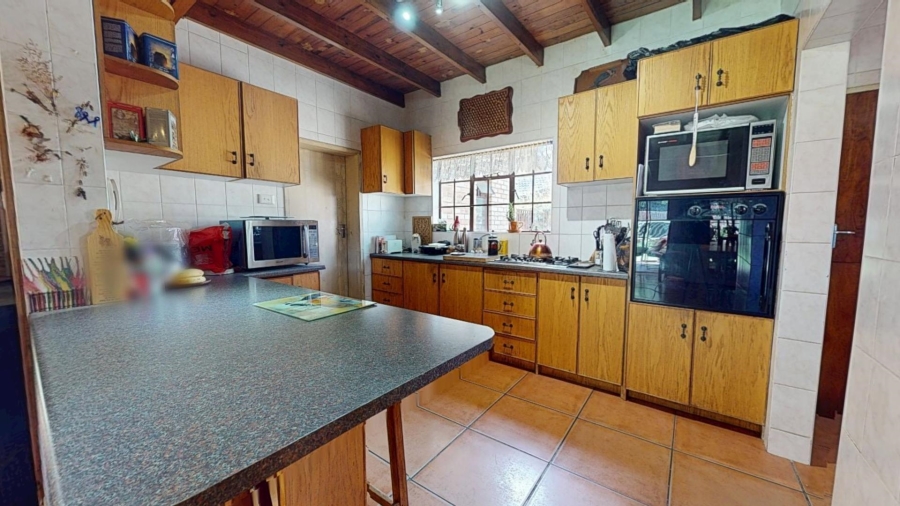 5 Bedroom Property for Sale in Mooivallei Park North West